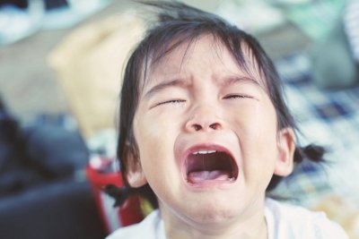 为什么越安慰孩子，反而哭得越厉害？